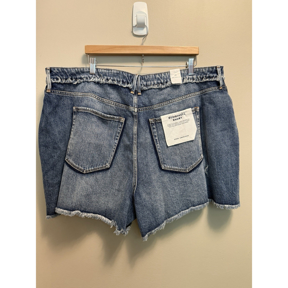 Good American Bombshell Denim Shorts Blue Women's Size 22 - Picture 2 of 9